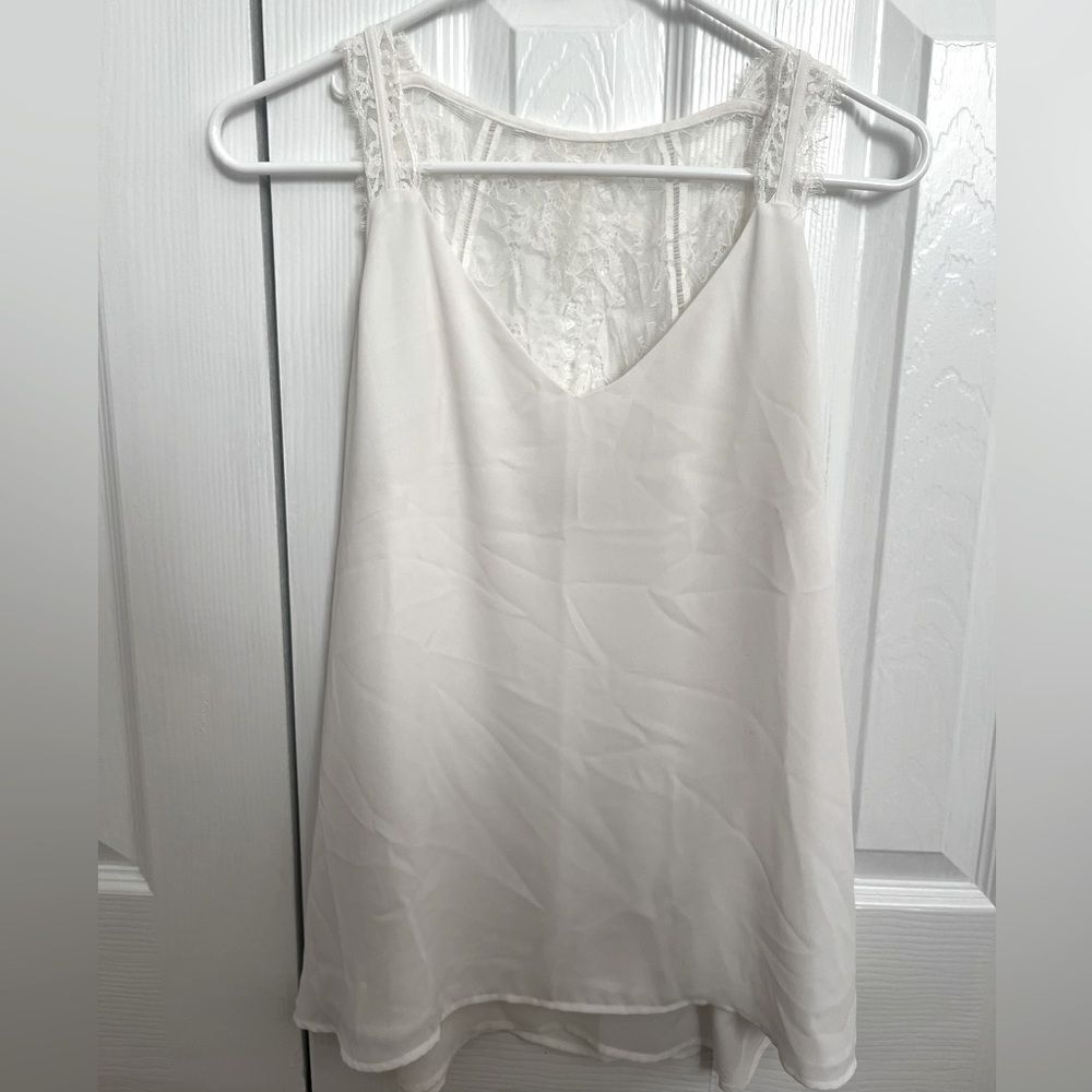 Lacy Loft Tanktop